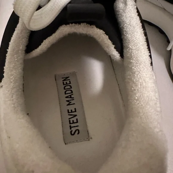 Steve Madden black and white “Diversion” sneakers ladies size 9 - Picture 9 of 9